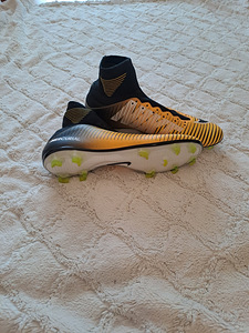 Müüa nike mercurial jalgpallijalatsid (1 foto / 1)