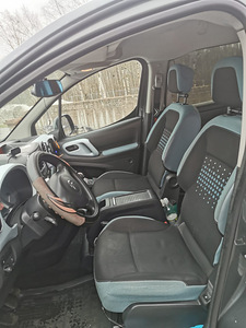 CITROEN BERLINGO N1 1.6, 68 kW, 2015 (8 foto / 10)