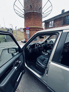 Land Rover Discovery 4 2011 3.0 180kw SDV6 HSE (6 foto / 11)