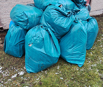 Isolatsiooni jäägid kottides