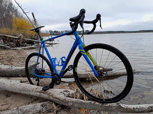 MNT / gravel Fuji Cross 1.3 cyclo (1 foto / 6)