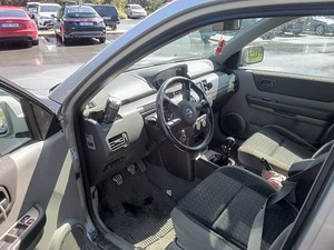 Nissan x-trail (6 foto / 6)