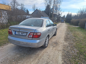 Nissan almera (4 foto / 11)