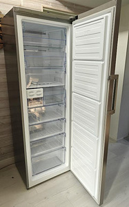 Sügavkülmik Beko RFNE312E33X 183 cm (2 foto / 2)