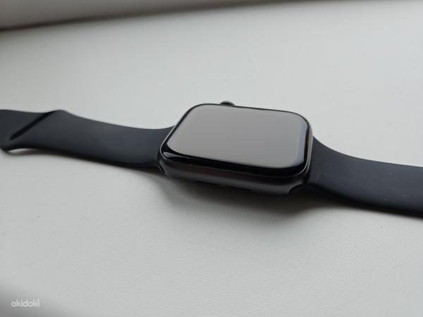 Apple Watch SE 44 мм космический серый Gps (фото #5)