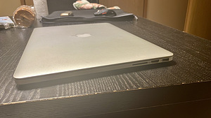 Macbook pro 15 retina mid 2015 i7 512ssd intel irispro + amd (2 foto / 5)