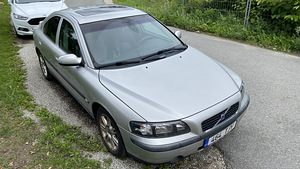 Volvo s60 103kw 2.4 manual (1 foto / 14)