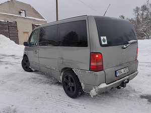 Mercedes v-class (8 foto / 10)