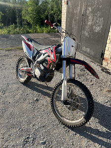 Xmotos krossimootorratas 250cc (3 foto / 4)