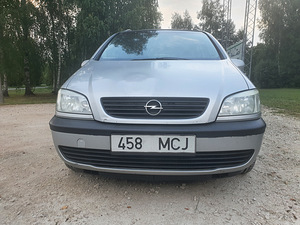 Opel Zafira 2.0 X20DTL 60kW (5 foto / 10)