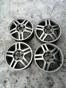 15"4X108 AUDI, FORD ORGINAAL VALUVELJED (2 foto / 3)