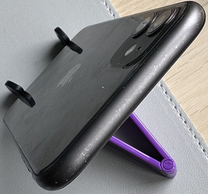 iPhone 11 (6 фото из 6)