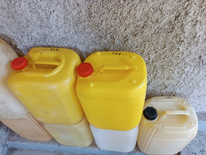 Plast kanister 20 l (2 foto / 2)