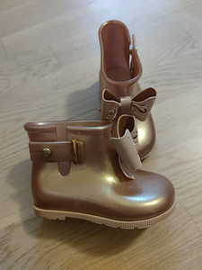 Mini Melissa сапоги (3 фото из 3)