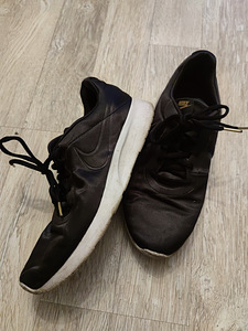 Nike tossud 42 (2 foto / 3)