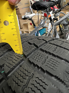 Lamellrehvid 285/45R19 2tk + 255/50R19 2tk väga head! (6 foto / 10)