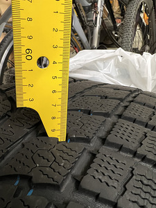 Lamellrehvid 285/45R19 2tk + 255/50R19 2tk väga head! (7 foto / 10)