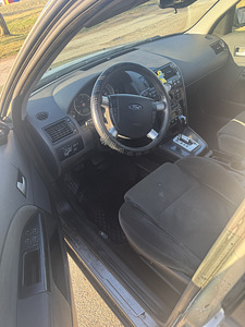 Ford Mondeo (11 фото из 13)