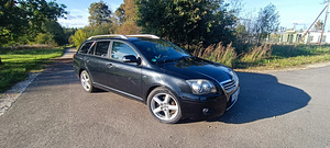 M: Toyota Avensis 2.2d (1 foto / 6)