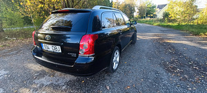 M: Toyota Avensis 2.2d (3 foto / 6)