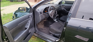M: Toyota Avensis 2.2d (6 foto / 6)