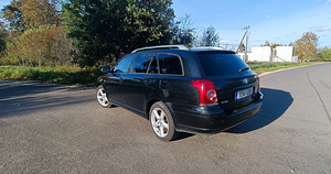 M: Toyota Avensis 2007 2.2d (4 foto / 6)