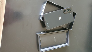 Samsung Galaxy S22 5G 128GB Uus, Uus. (4 foto / 4)