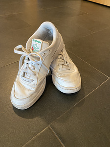 Кроссовки на подростка Reebok, размер 41