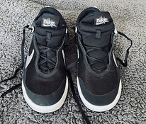 Кроссовки Nike, размер 37,5