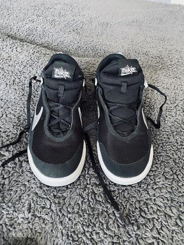 Кроссовки Nike, размер 37,5 (фото #1)