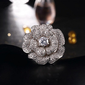 Кольцо роза с кристаллами сваровски Cartier style (2 фото из 6)