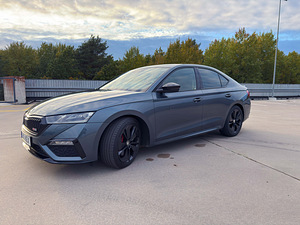 Skoda Octavia RS 2.0 180kW (8 foto / 15)