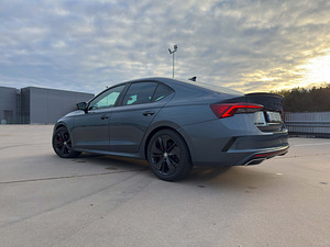 Skoda Octavia RS 2.0 180kW (3 foto / 15)