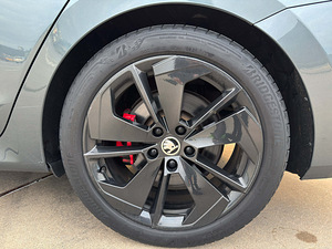 Skoda Octavia RS 2.0 180kW (9 foto / 15)
