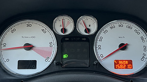 Продам Peugeot 307 2003a 80kw бенз.механика (10 фото из 15)