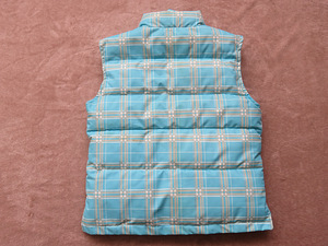 Huppa kevad/sügis vest, suurusele 122 (3 foto / 3)