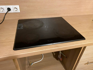 Варочная панель Whirlpool (2 фото из 4)