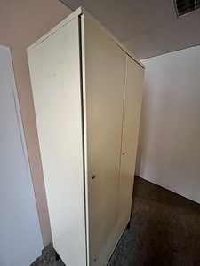 Шкафы (2 фото из 7)