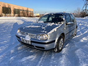 Volkswagen Golf 1.4 (3 foto / 12)
