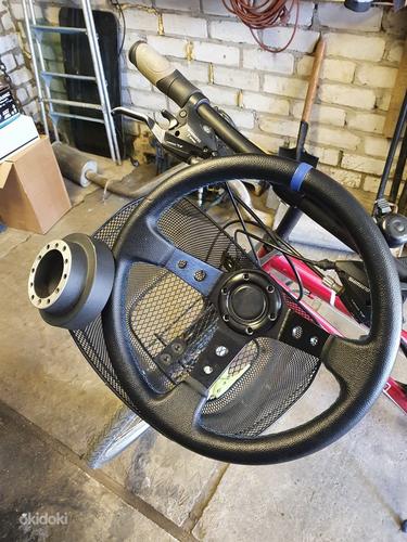 Спортивное рулевое колесо с глубоким блюдцем и вставкой e46 (фото #1)