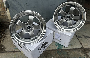 R18 5x120/114.3 (4 foto / 5)
