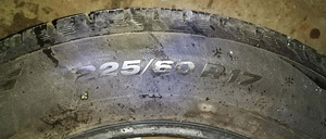 Шипованные зимние шины Viatti Bosco Nordico 225/60 R17 (4 фото из 4)