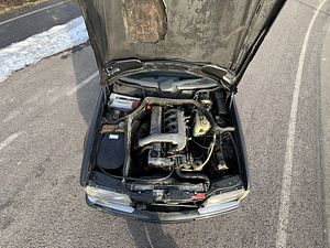 Mercedes-Benz 300D TURBO (8 foto / 12)