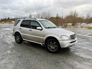 Mercedes-Benz ML 400 W163 4.0 V8 CDI (7 foto / 15)