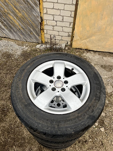 Mercedes-Benz veljed rehvidega (1 foto / 8)
