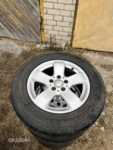 Mercedes-Benz veljed rehvidega