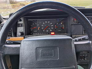 Volvo 240 "classic" (varuosadeks) (6 foto / 10)