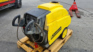 Kõrgsurvepesur Karcher HDS 695, soojendusega (6 foto / 6)