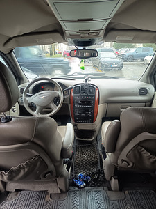 Chrysler grand voyager 2.8 110kW (8 foto / 12)