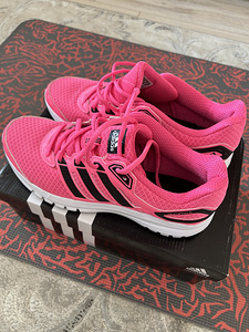 Adidas tossud 40 suurus (1 foto / 2)